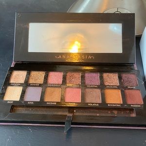 Anastasia Beverly Hills Norvina Palette